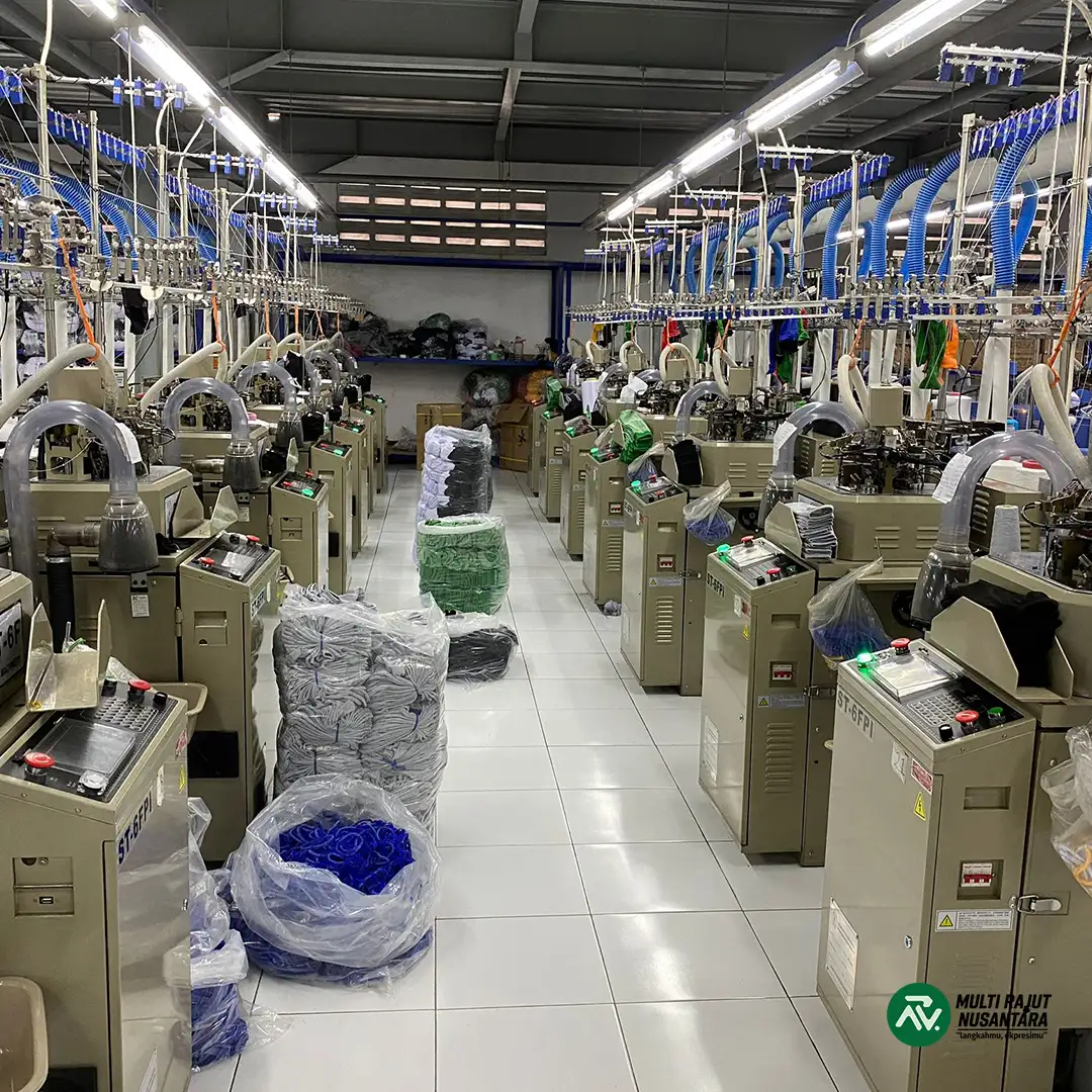 Mitra Produksi Kaos Kaki Terpercaya, Kapasitas Besar & Kontrol Kualitas Ketat