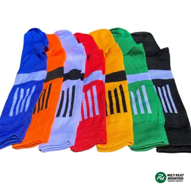 Ekspresikan Identitas Timmu! Custom Kaos Kaki Bola dan Futsal dengan Logo Klub dan Desain Eksklusif