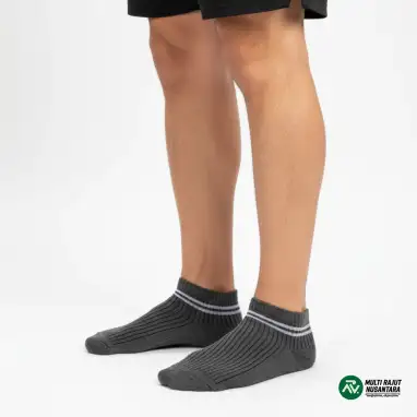 Pabrik Kaos Kaki Custom Premium untuk Bisnis dan Branding